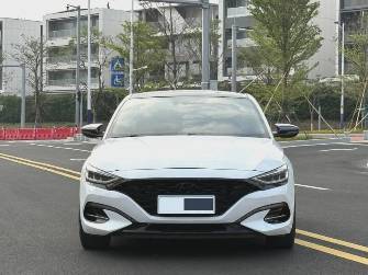 Hyundai Lafesta I 1.6 AMT