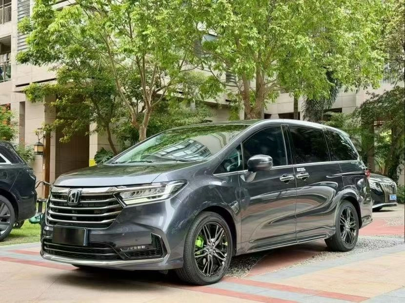 Honda Odyssey V Рестайлинг 2 2.0hyb CVT