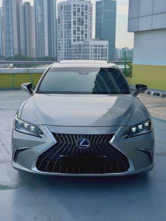 Lexus ES VII Рестайлинг 300h 2.5hyb CVT