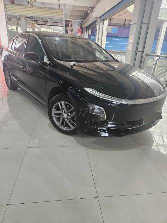 Hongqi E-QM5 56 kWh Electro AT