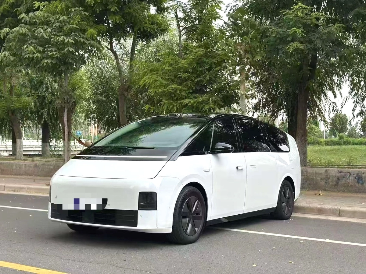 LiXiang Mega 102.7 kWh Electro AT 4WD
