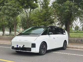 LiXiang Mega 102.7 kWh Electro AT 4WD