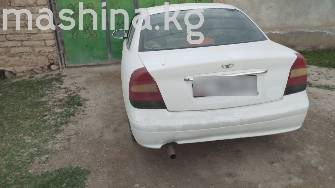 Daewoo Nubira I 1.5 MT
