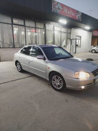 Hyundai Elantra III (XD2) Рестайлинг 1.6 MT