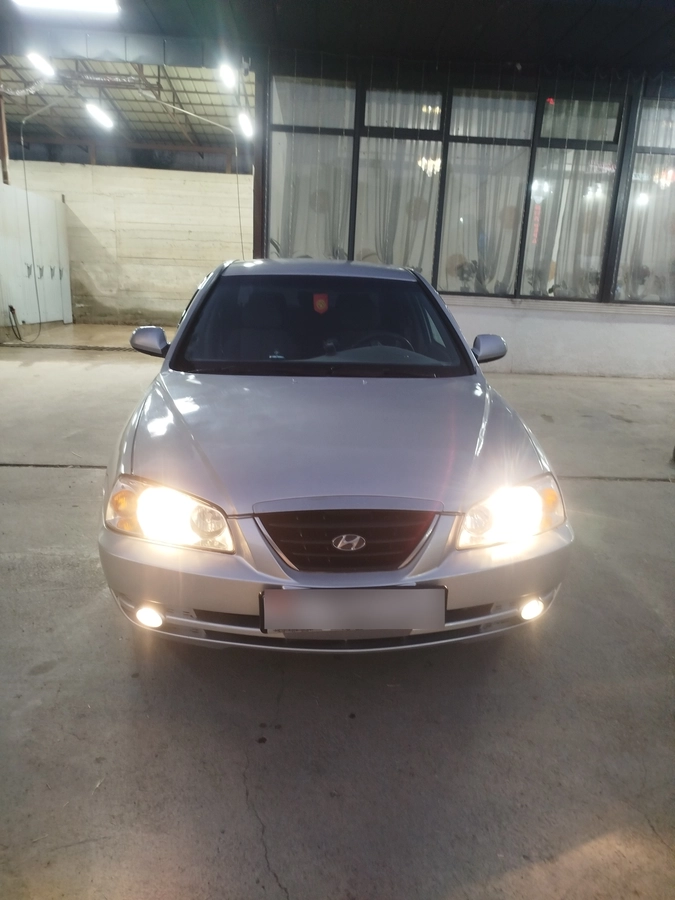 Открыть фото Hyundai Elantra III (XD2) Рестайлинг 1.6 MT