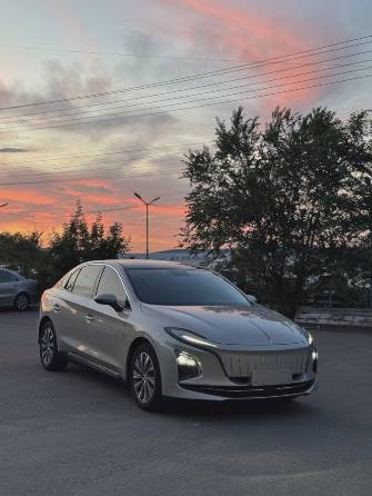 Hongqi E-QM5 54 kWh Electro AT