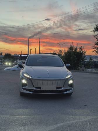 Hongqi E-QM5 54 kWh Electro AT