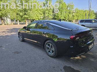 Kia K5 III LPi 2.0 AT
