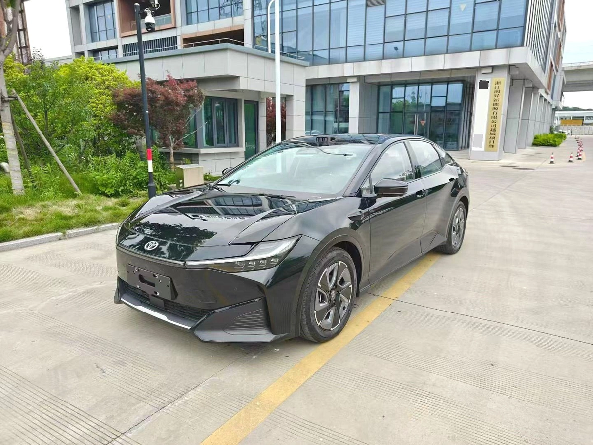 Toyota bZ3 Electro AT