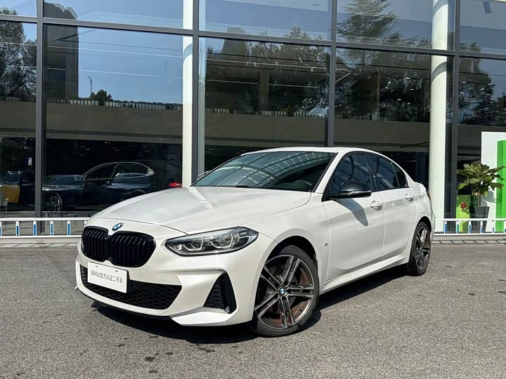 BMW 1 серии III (F52) Рестайлинг 120i 1.5 AMT