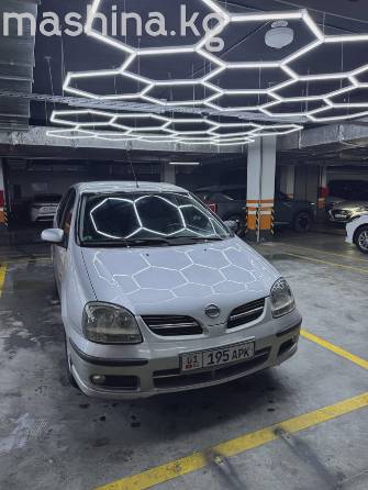 Nissan Almera Tino 1.8 MT