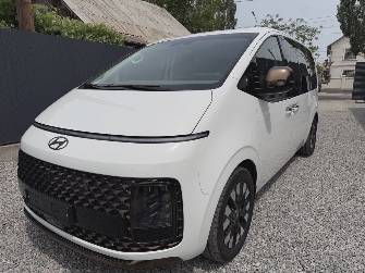 Hyundai Staria 2.2d AT 4WD