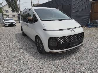 Hyundai Staria 2.2d AT 4WD