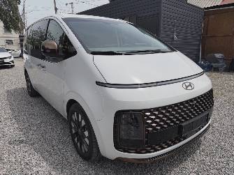 Hyundai Staria 2.2d AT 4WD