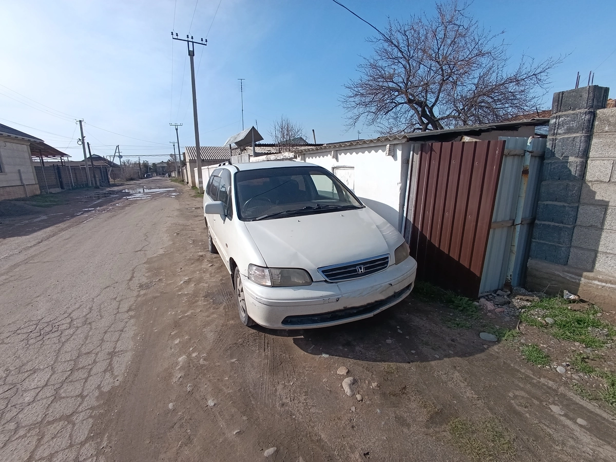Открыть фото Honda Odyssey I 2.3 AT