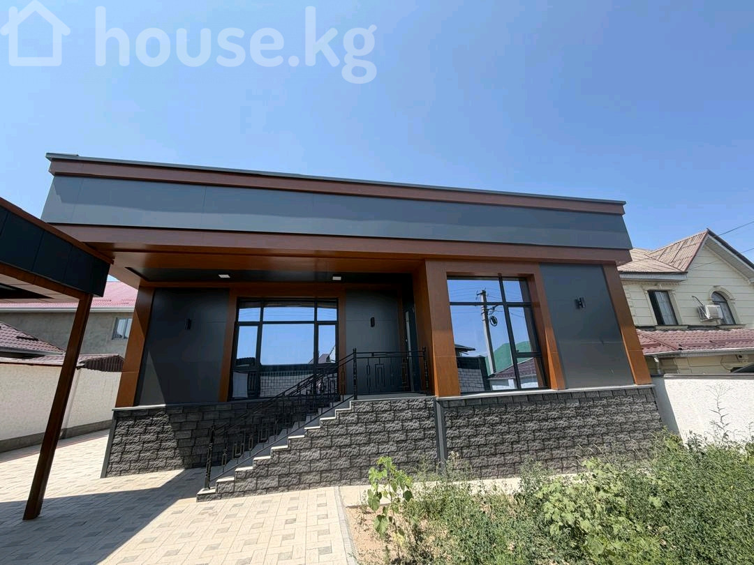 Дом, 6 и более комнат, 220 м2