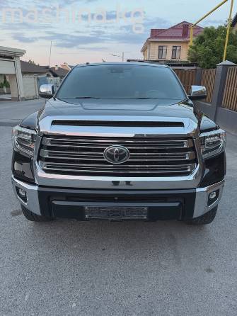 Toyota Tundra II Рестайлинг CrewMax 5.7 AT 4WD