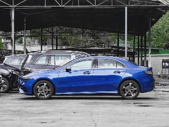 Mercedes-Benz A-Класс IV (W177) Рестайлинг 200 1.3 AMT