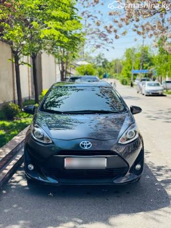 Toyota Prius c I Рестайлинг 1.5hyb AT