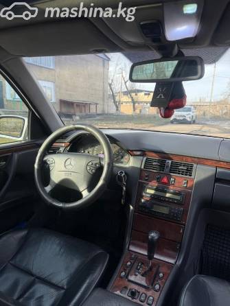 Mercedes-Benz E-Класс II (W210, S210) Рестайлинг 320 3.2 AT