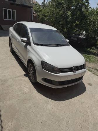 Volkswagen Polo V 1.6 AT