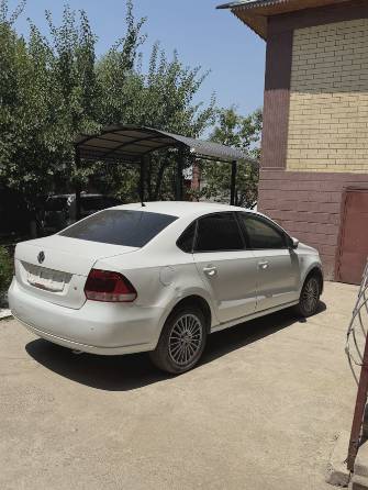 Volkswagen Polo V 1.6 AT