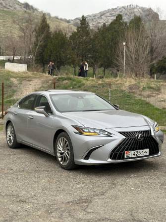 Lexus ES VII Рестайлинг 250 2.5 AT 4WD