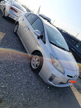 Toyota Prius III (XW30) 1.8hyb AT