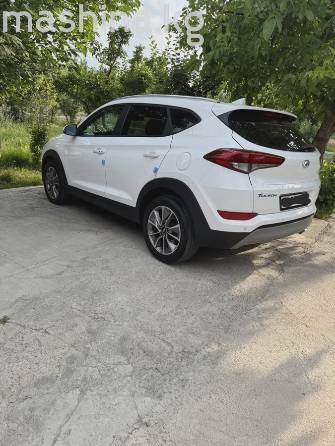 Hyundai Tucson III 2.0d AT