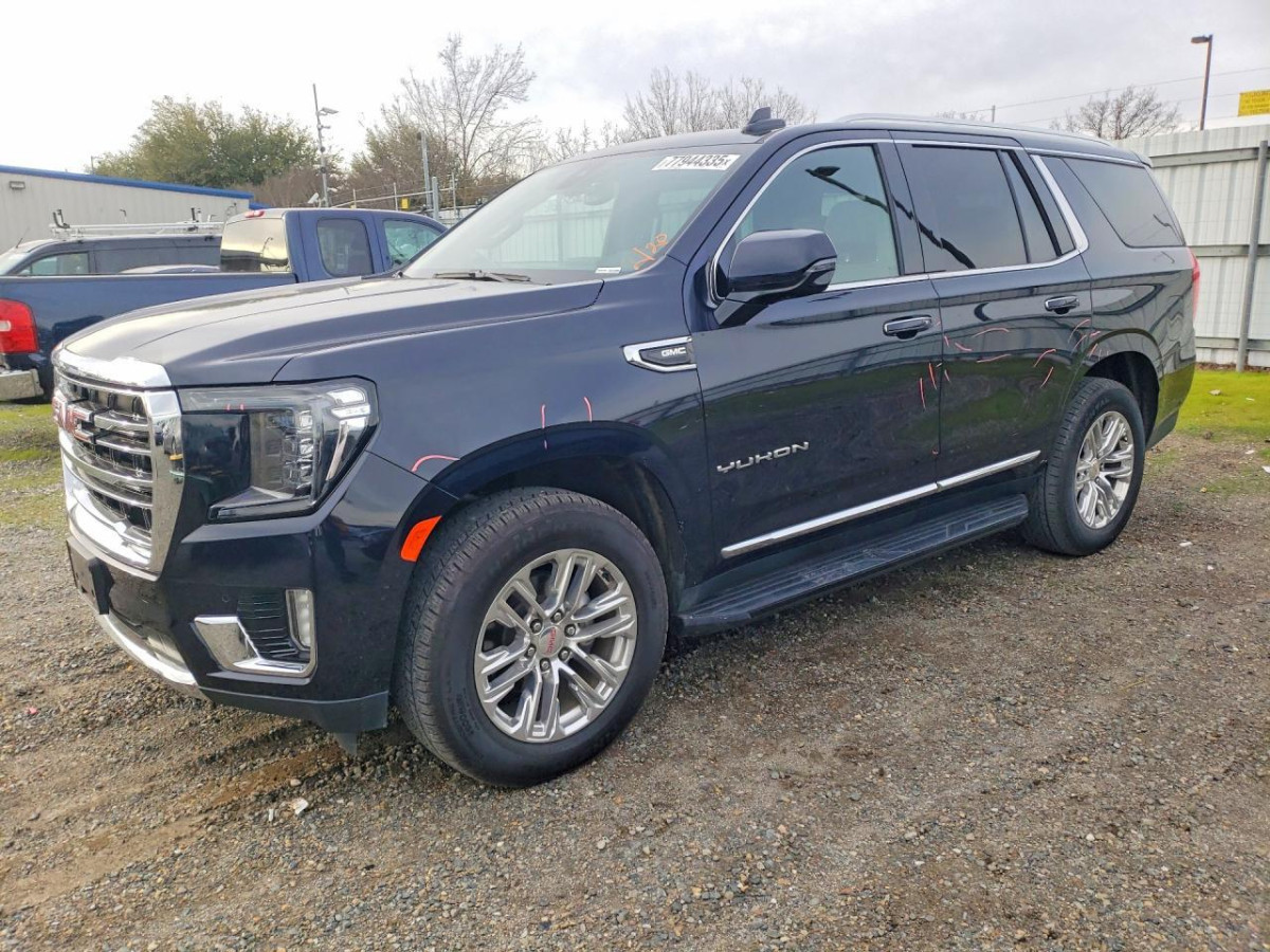 GMC Yukon V 5.3 AT 4WD