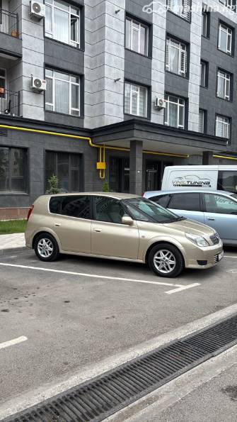 Toyota Opa I 1.8 AT
