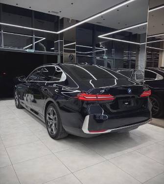 BMW i5 M60 xDrive Electro AT 4WD