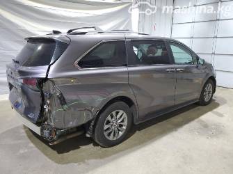 Toyota Sienna IV 2.5hyb AT 4WD