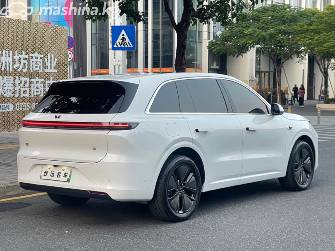 LiXiang L6 1.5hyb AT 4WD