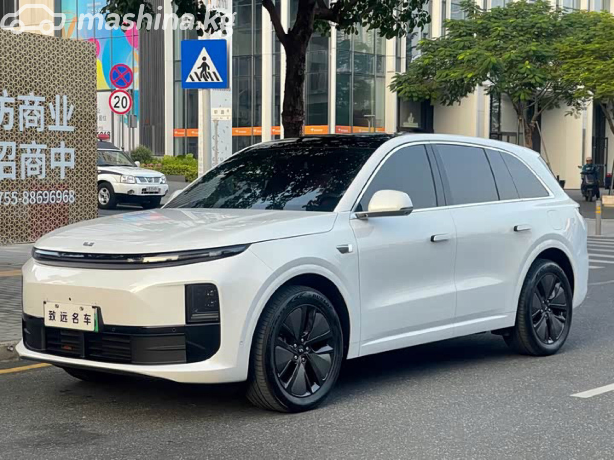 LiXiang L6 1.5hyb AT 4WD