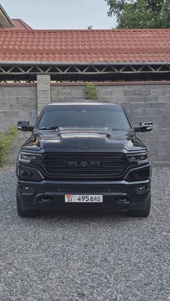 Dodge RAM RAM 1500 V Quad Cab 5.7 AT 4WD
