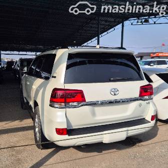 Toyota Land Cruiser 200 Series Рестайлинг 2 5.7 AT 4WD