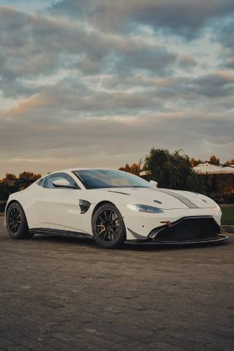 Aston Martin V8 Vantage IV 4.0 AT