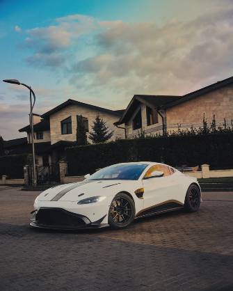 Aston Martin V8 Vantage IV 4.0 AT