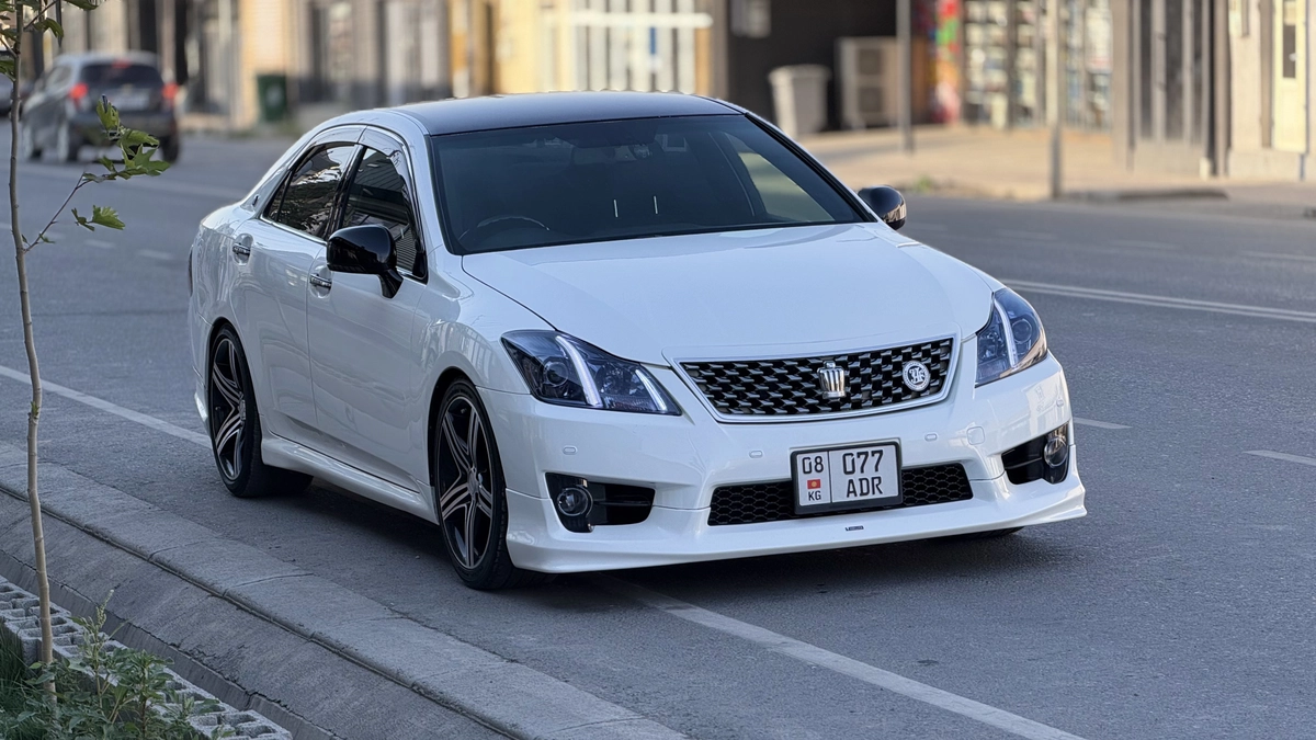 Toyota Crown XIII (S200) 3.5 AT