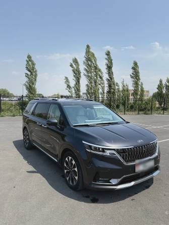 Kia Carnival IV 2.2d AT