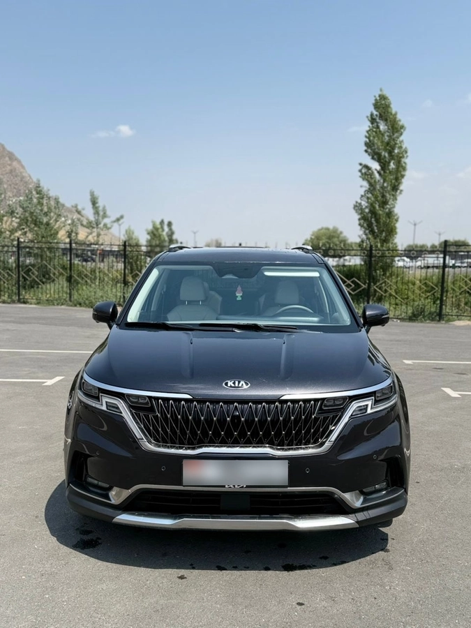 Kia Carnival IV 2.2d AT