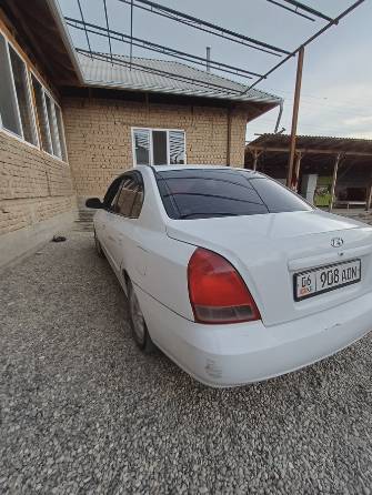 Hyundai Avante III 1.5 AT