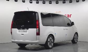 Hyundai Staria 3.5 AT