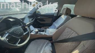 Audi Q6 45 TFSI 2.0 AMT 4WD
