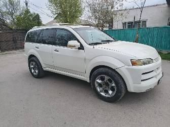 Isuzu Axiom 3.5 AT