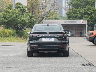 Ford Mondeo V Рестайлинг 1.5 AT