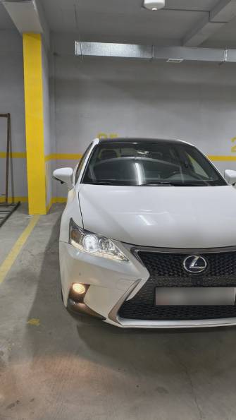 Lexus CT I Рестайлинг 200h 1.8hyb CVT
