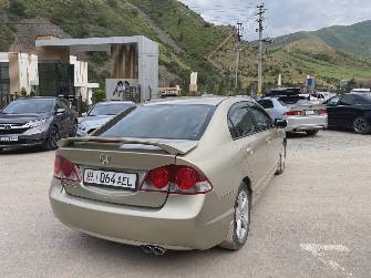 Honda Civic VIII 1.8 AT