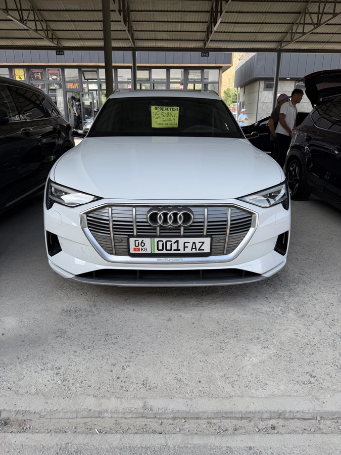 Открыть фото Audi e-tron I 55 Electro AT 4WD